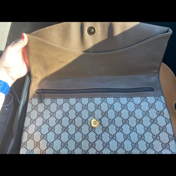 Authentic Gucci Vintage Clutch - Picture 2 of 6